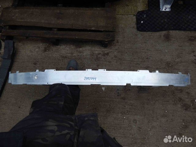 Усилитель бампера BMW 7 F01 F02