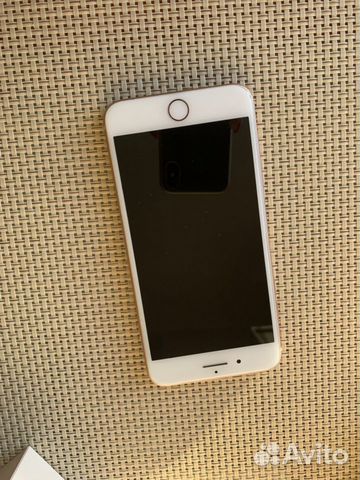 Телефон iPhone 8 Plus