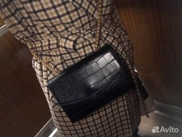 Сумка кросс-боди через плечо Сумка кросс-боди через плечо