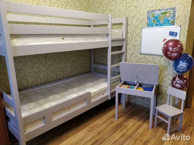 Кровать двухьярусная