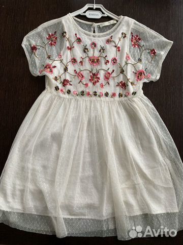 Платье фирмы Zara Платье фирмы Zara
