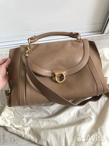 Новая сумка Salvatore Ferragamo (Suzanna) Новая сумка Salvatore Ferragamo (Suzanna)