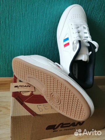 Кроссовки белые Escan новые 40 Кроссовки белые Escan новые 40