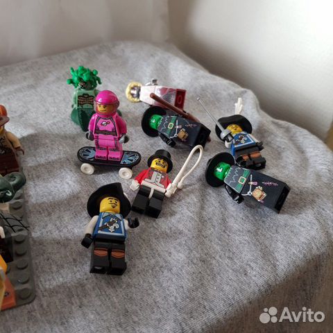 Минифигурки Лего
