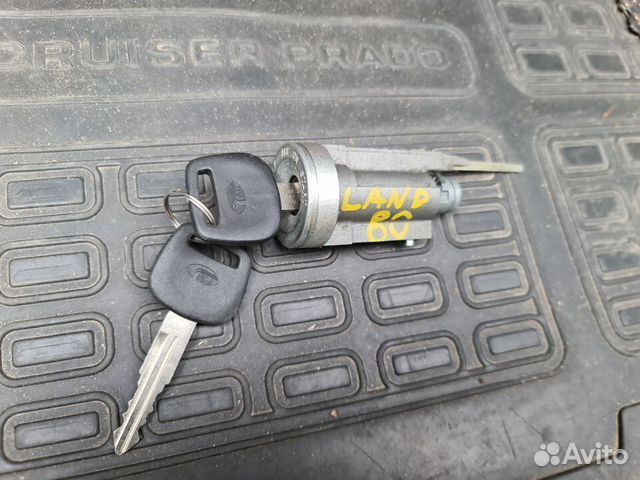 Toyota Land Cruiser 80 личинка замка зажигания Toyota Land Cruiser 80 личинка замка зажигания