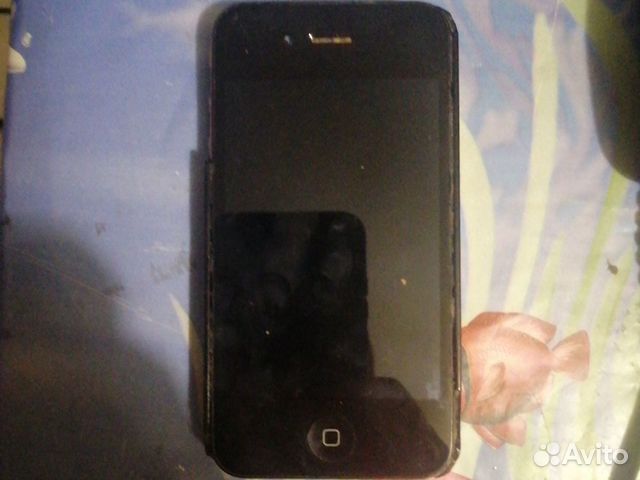 Телефон iPhone 4 Телефон iPhone 4