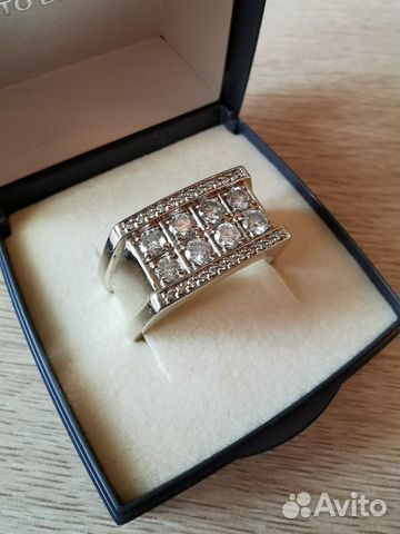 Мужской золотой пертень печатка с бриллиантами Мужской золотой пертень печатка с бриллиантами