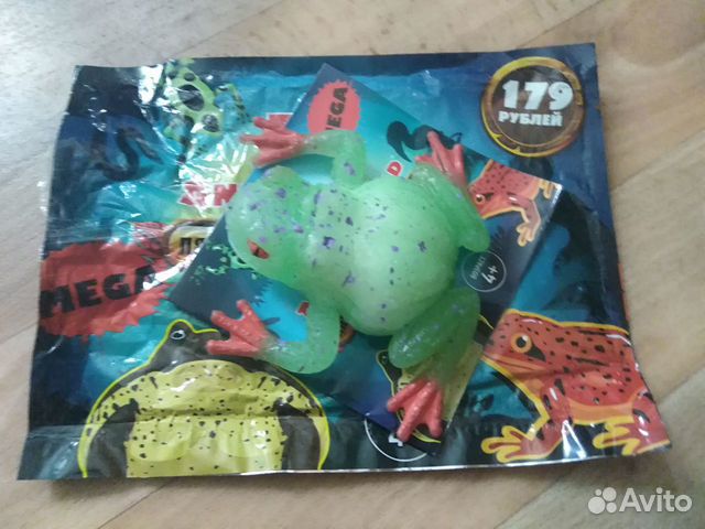 Игрушки Big Animal World (лягушки тропических лесо Игрушки Big Animal World (лягушки тропических лесо
