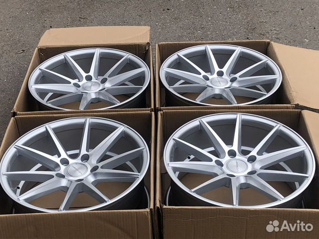 Vossen vfs1 серебро р17 новые литые диски Вогнутые Vossen vfs1 серебро р17 новые литые диски Вогнутые