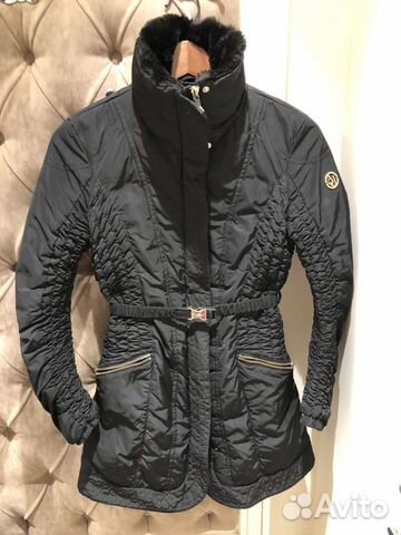 Куртка женская демисезонная Armani Jeans Куртка женская демисезонная Armani Jeans