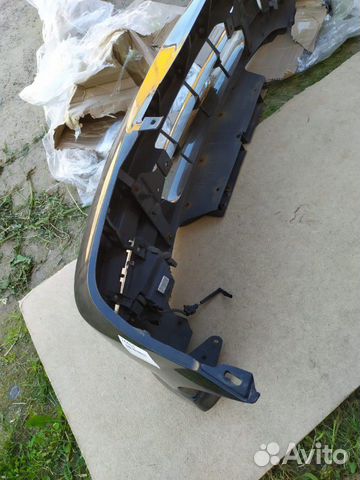 Бампер в сборе Mazda bongo friendee