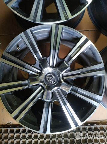 Диски бу литые R18 P на Toyota Land Cruiser 200