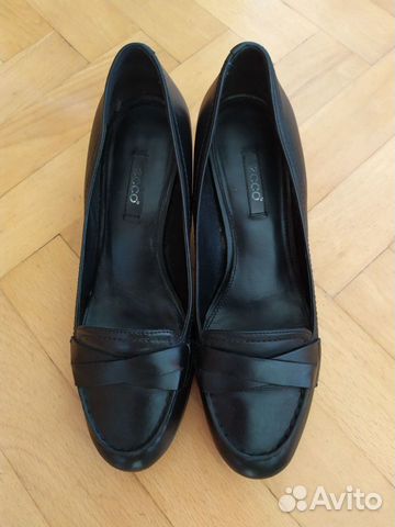 Классические черные туфли Ecco