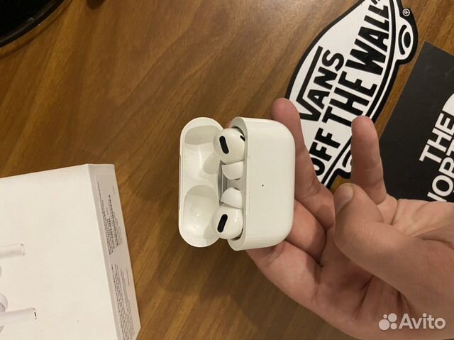 Наушники AirPods Pro