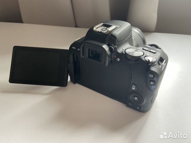 Зеркальный фотоаппарат canon EOS 200d Kit Зеркальный фотоаппарат canon EOS 200d Kit