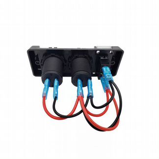 USB-зарядка и разъем 12В встраиваемая
