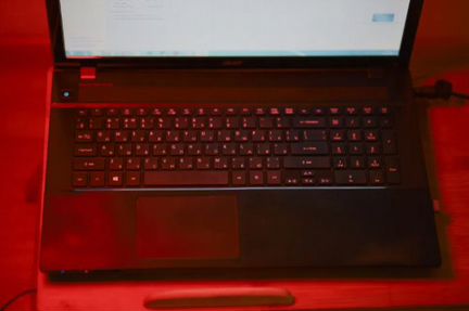 Acer V3-772G i7/17.3'/24Гб RAM/1Тб+240SSD