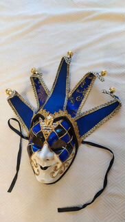 Венецианская карнавальная маска с бубенчиками