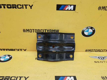 Траверса кузова Mercedes W140