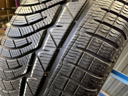 Одна Шина 235/45R19 Michelin Pilot Alpin PA4