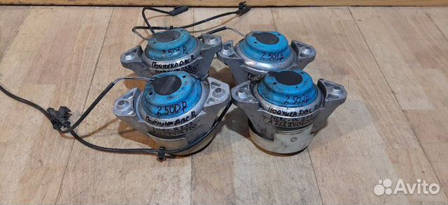 Подушка двигателя опора двс Mercedes Benz W222