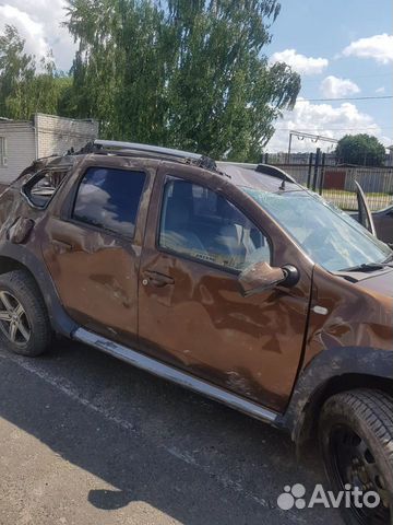 Renault Duster 2.0 МТ, 2013, битый, 140 000 км