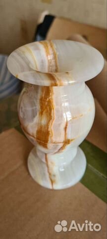 Ваза из мраморного оникса