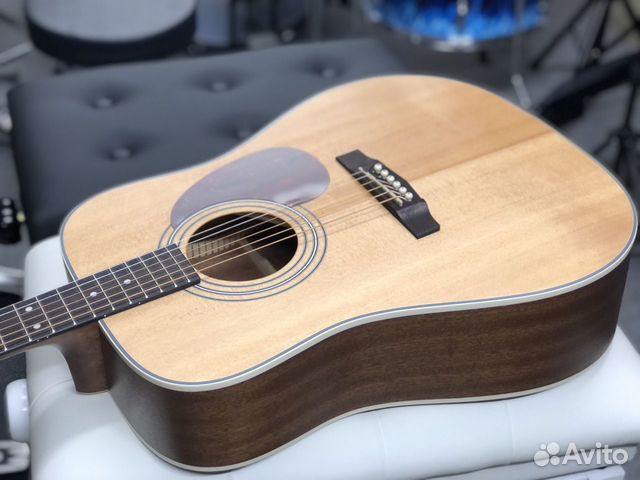 Гитара Cort (массив ели)