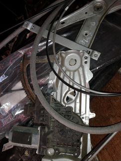 Стеклоподъемники передие задние Opel Astra H