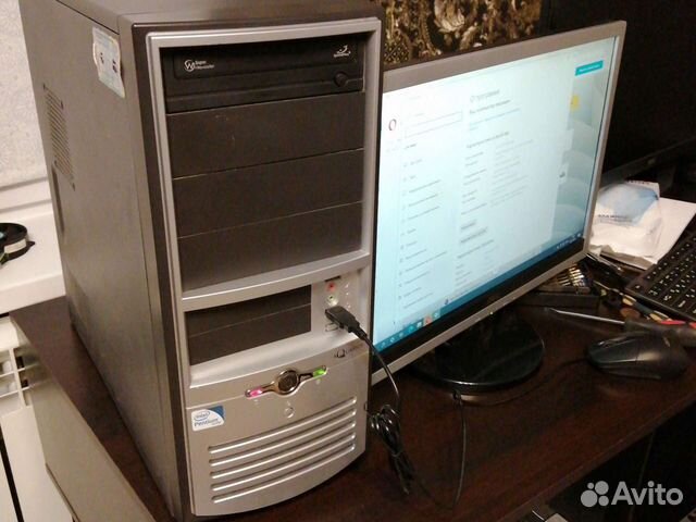 Компьютер с монитором
