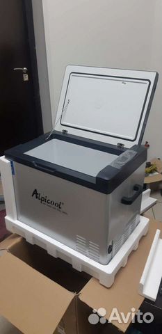 Автомобильный холодильник 12/24/220v