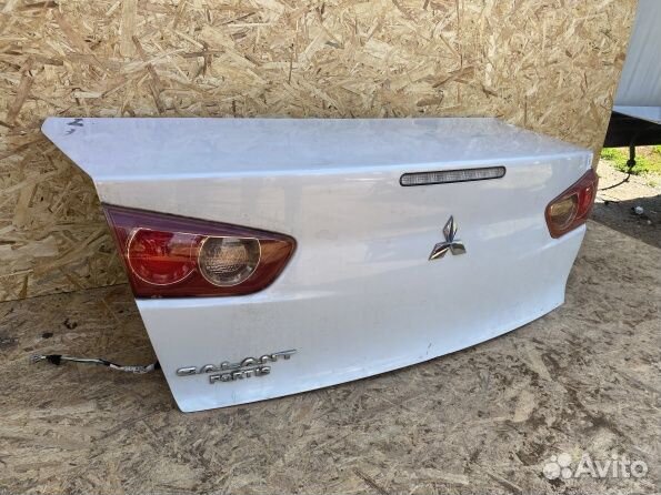 Митсубиси Лансер 10 крышка багажника