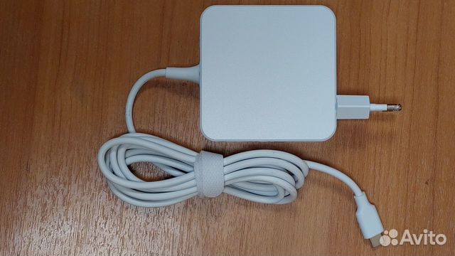 Блок питания для ноутбука Type-C 65 Ватт новый