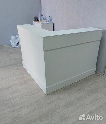 Ресепшн, стойка администратора