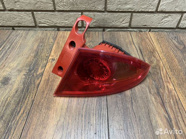 Seat Leon (1P1) Фонарь задний наружный правый