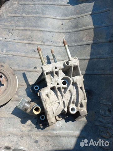 Корпус помпы Пежо Ситроен