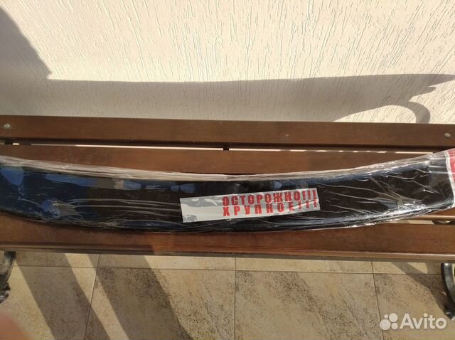 Споллер на капот