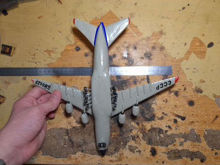 Модель самолета деревянная ан-124 