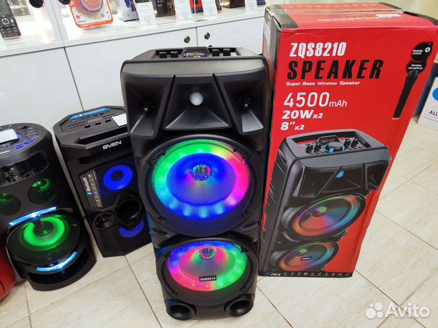 Огромная колонка с беспроводным микрофоном