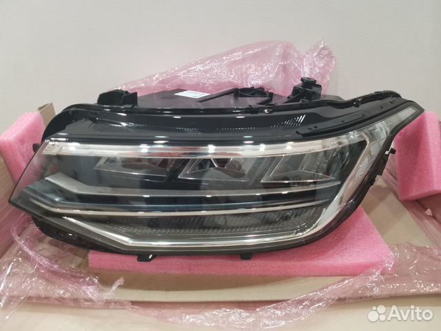 Фара левая/правая Volkswagen Tiguan 2