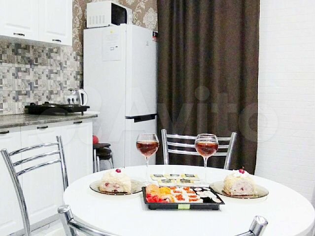 2-к. квартира, 38 м², 1/10 эт.