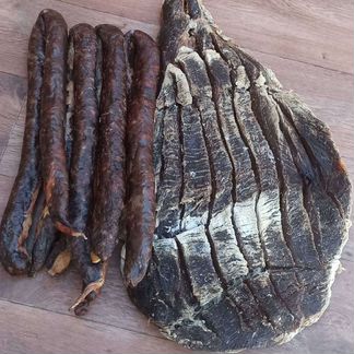 Сушеное мясо, колбаса, курдюк