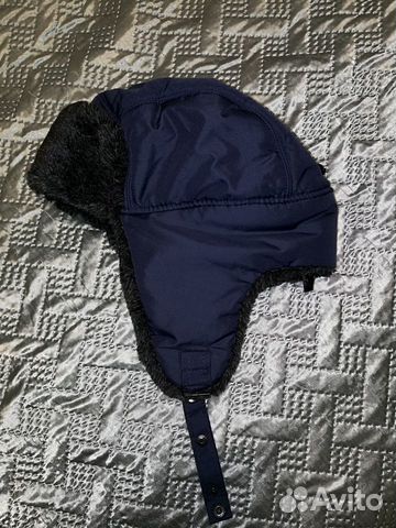 Продам детскую зимнюю шапку