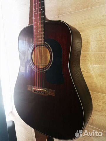 Акустическая гитара