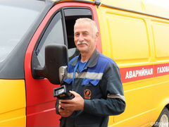 Аварийные водители. Форма газовой службы. Аварийная бригада. Водитель газовой службы. Мчс водитель пожарной машины.