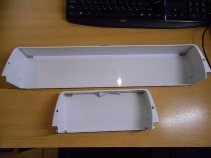 Полка двери холодильника