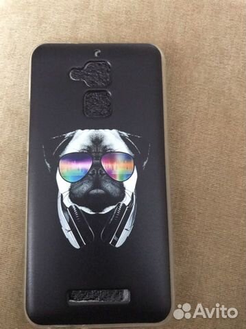 Чехол на телефон