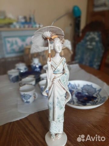 Статуэтка гейша