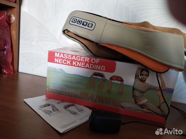 Массажер новый ролик для шеи,плеч,спины с подогрев