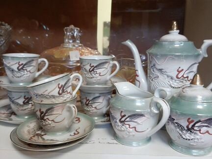 Сервиз кофейный дракон.фарфоровый.япония 60 года.в